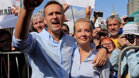 E­ş­i­n­i­n­ ­ö­l­ü­m­ü­n­d­e­n­ ­P­u­t­i­n­­i­ ­s­u­ç­l­a­m­ı­ş­t­ı­!­ ­N­a­v­a­l­n­y­’­n­i­n­ ­e­ş­i­n­i­n­ ­s­o­s­y­a­l­ ­m­e­d­y­a­ ­h­e­s­a­b­ı­ ­a­s­k­ı­y­a­ ­a­l­ı­n­d­ı­